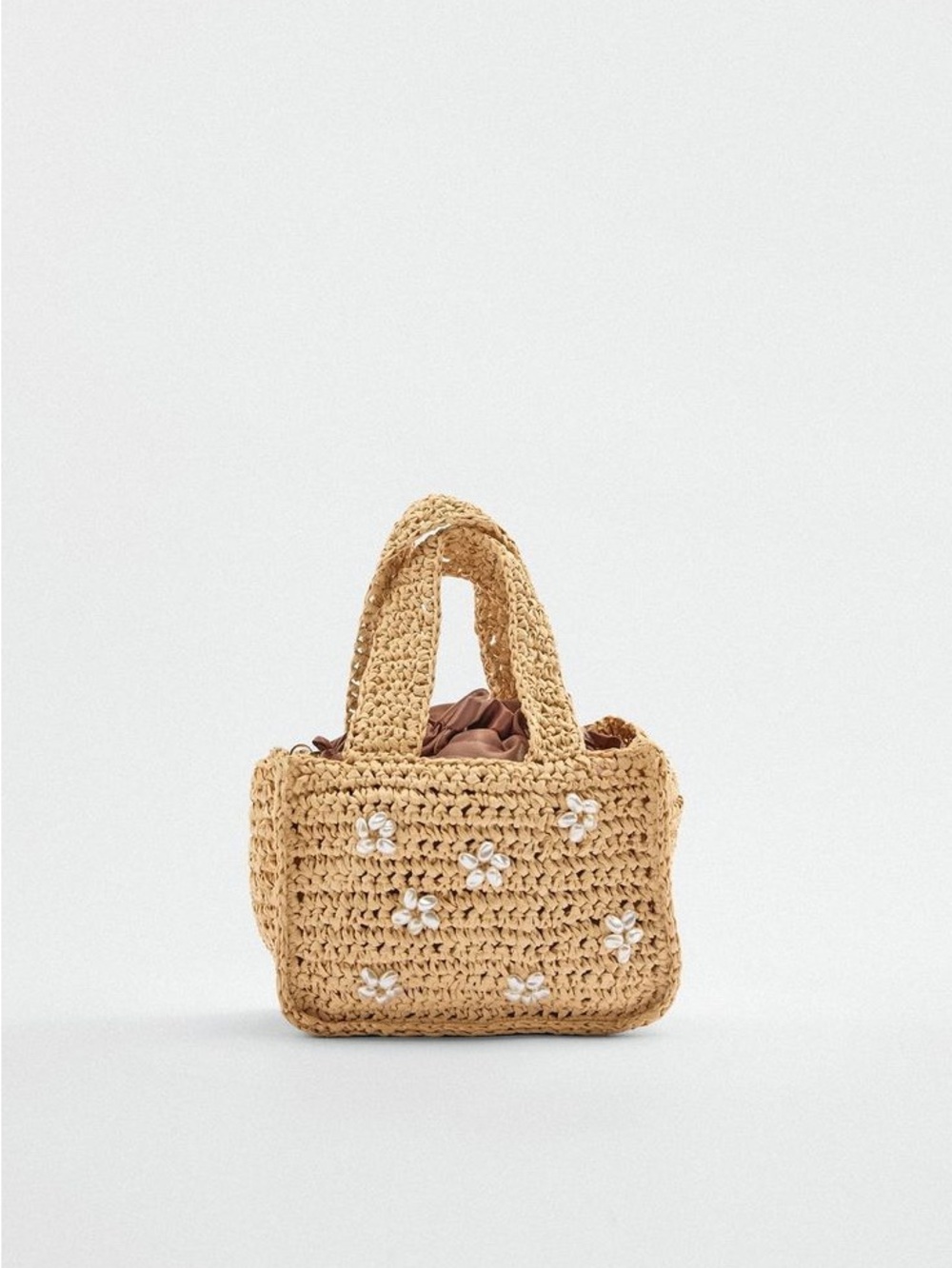ZARA Handwoven Daisy Accent Straw Hand Bag with Draw-String Inside